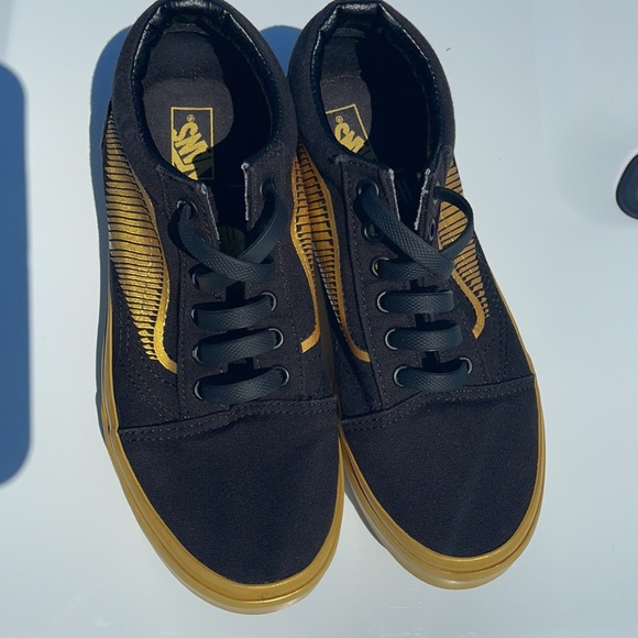 Harry Potter x Old Skool 'Golden Snitch' - Picture 2 of 7